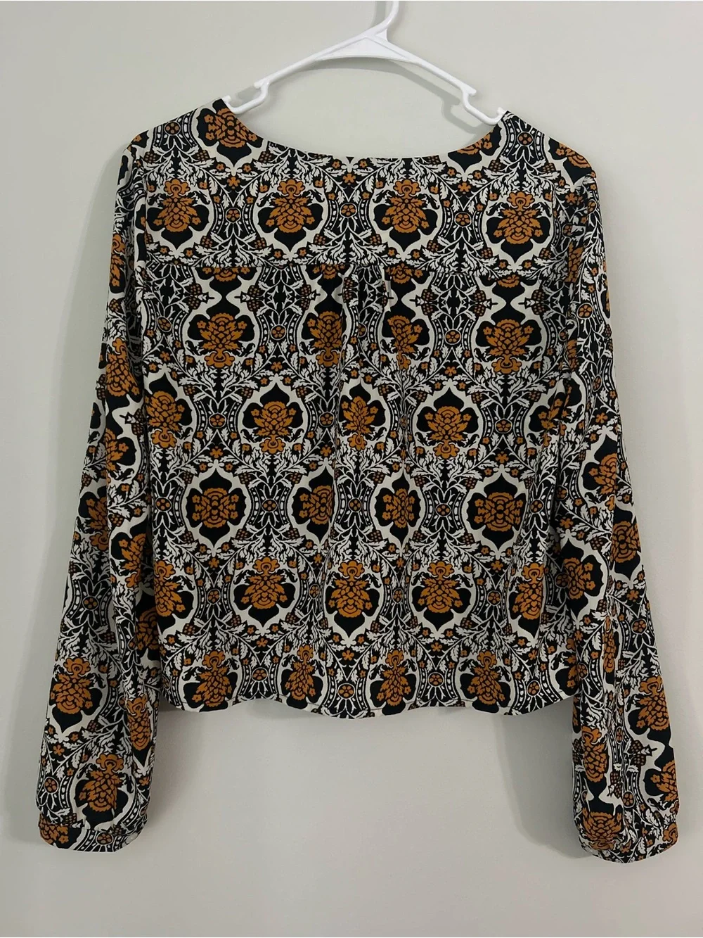 ASTR Anthropologie Blouse S Multicolor Geometric Tassel Puff Sleeve Boho V Neck